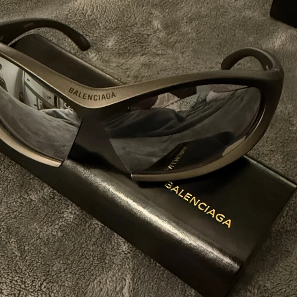 Balenciaga Matte Gunmetal Frame Black/Silver Mirror Lens Sunglasses